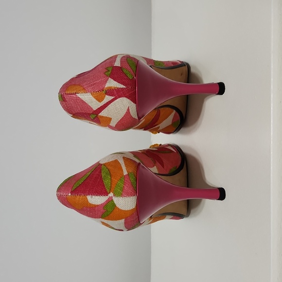 J Renee' floral print and jeweled pump - Picture 3 of 5